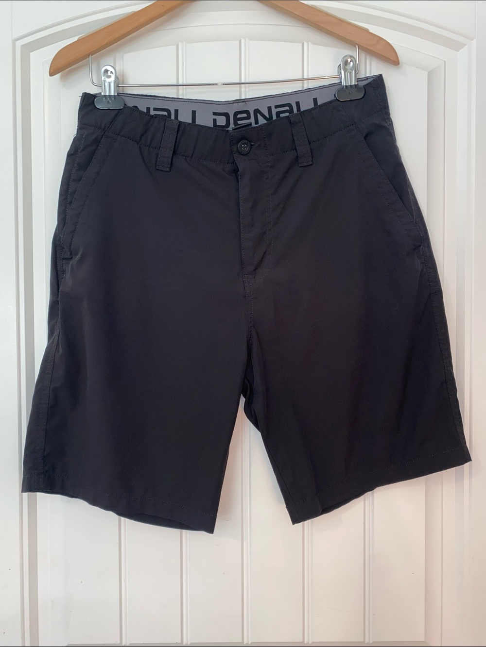 Denali Men's Black Flat-Front Shorts size Waist 32